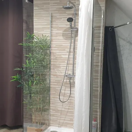 Au 36, Les Apparts Hotel Joigny Exterior photo