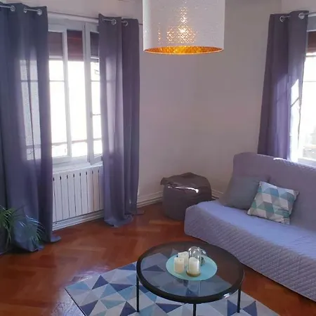 Au 36, Les Apparts Hotel Joigny Exterior photo