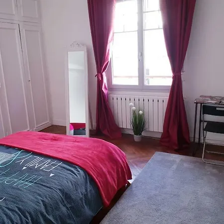 Au 36, Les Apparts Hotel Joigny Exterior photo