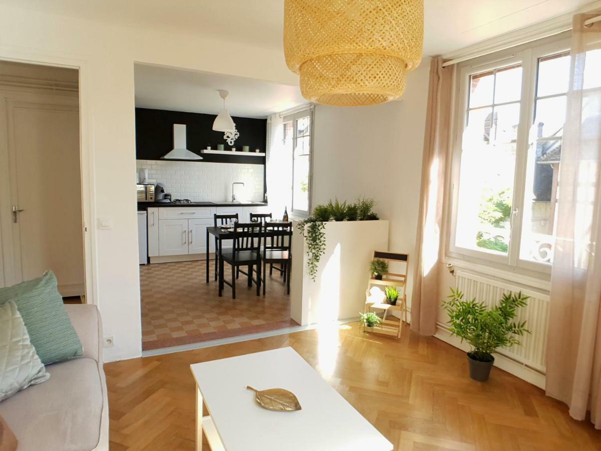 Au 36, Les Apartment *